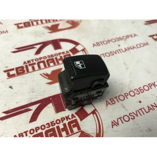 Кнопка стеклоподъемника задняя правая Kia Sorento 2002-2009 935803E100